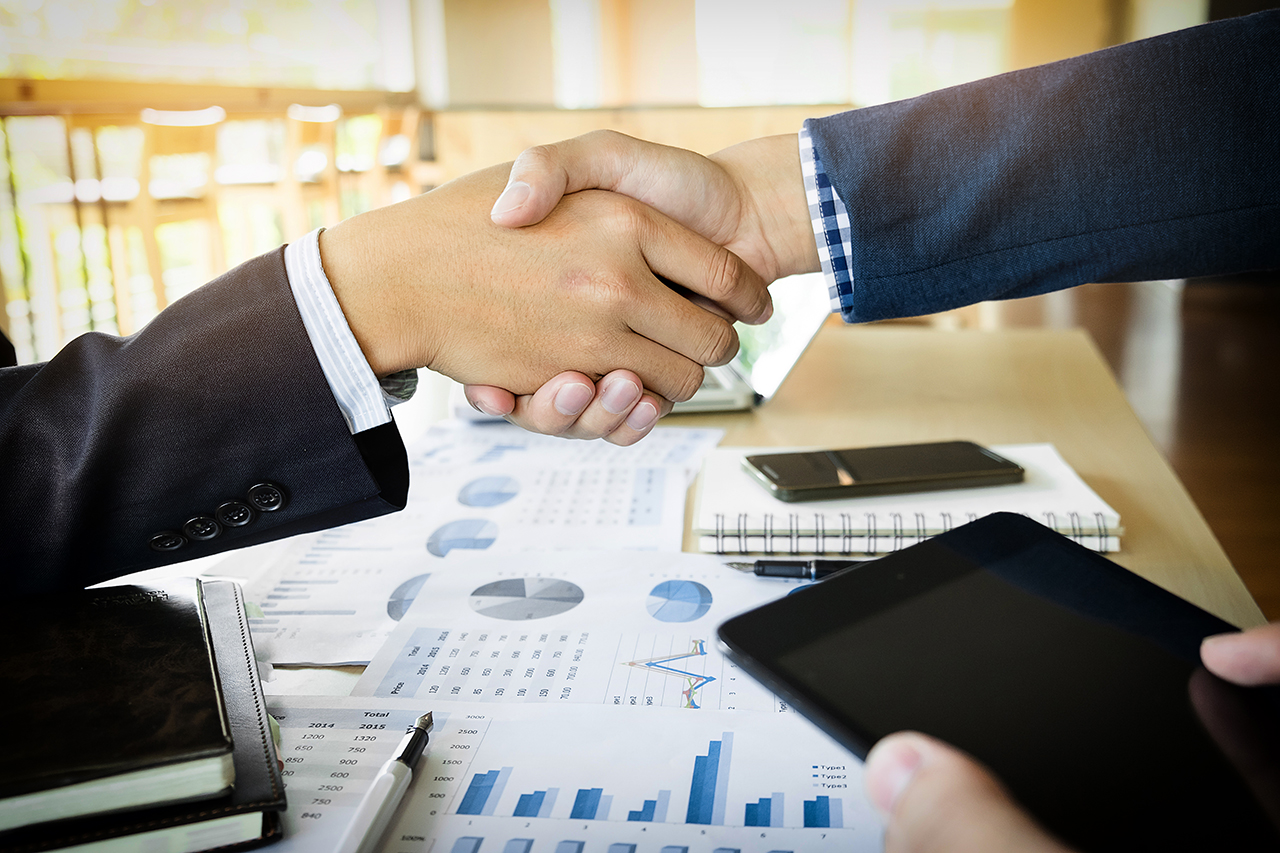 Pinaak Finservs Features